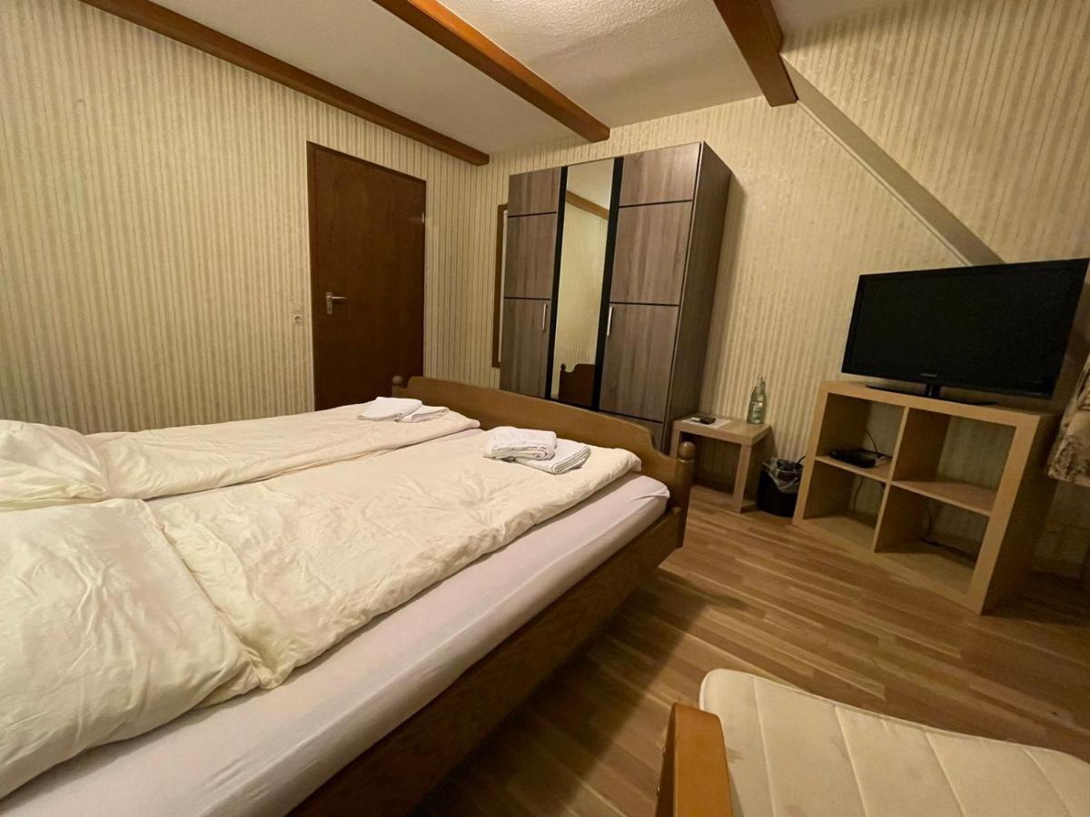 Beny Hotel Restaurant Hertingen Екстер'єр фото