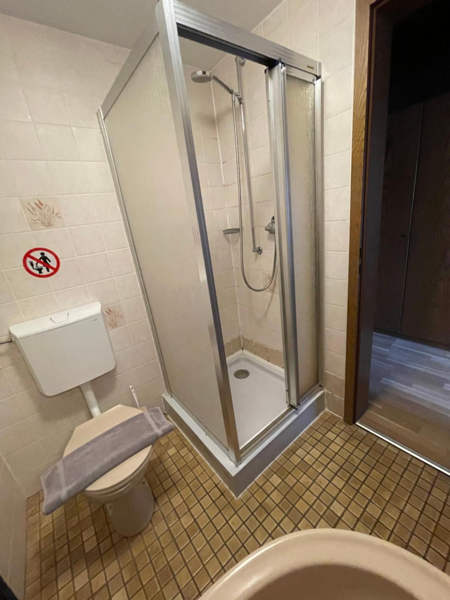 Beny Hotel Restaurant Hertingen Екстер'єр фото