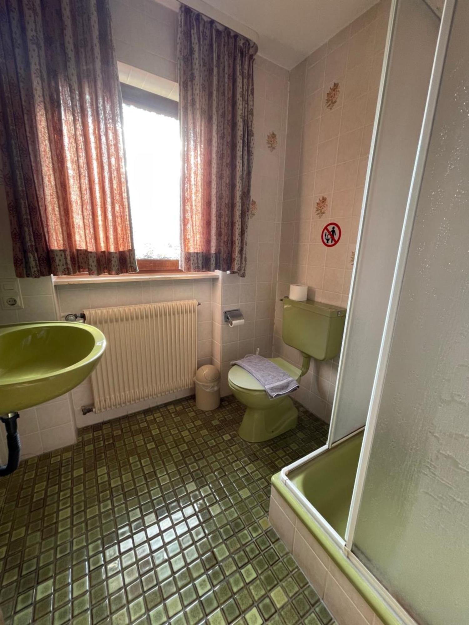 Beny Hotel Restaurant Hertingen Екстер'єр фото