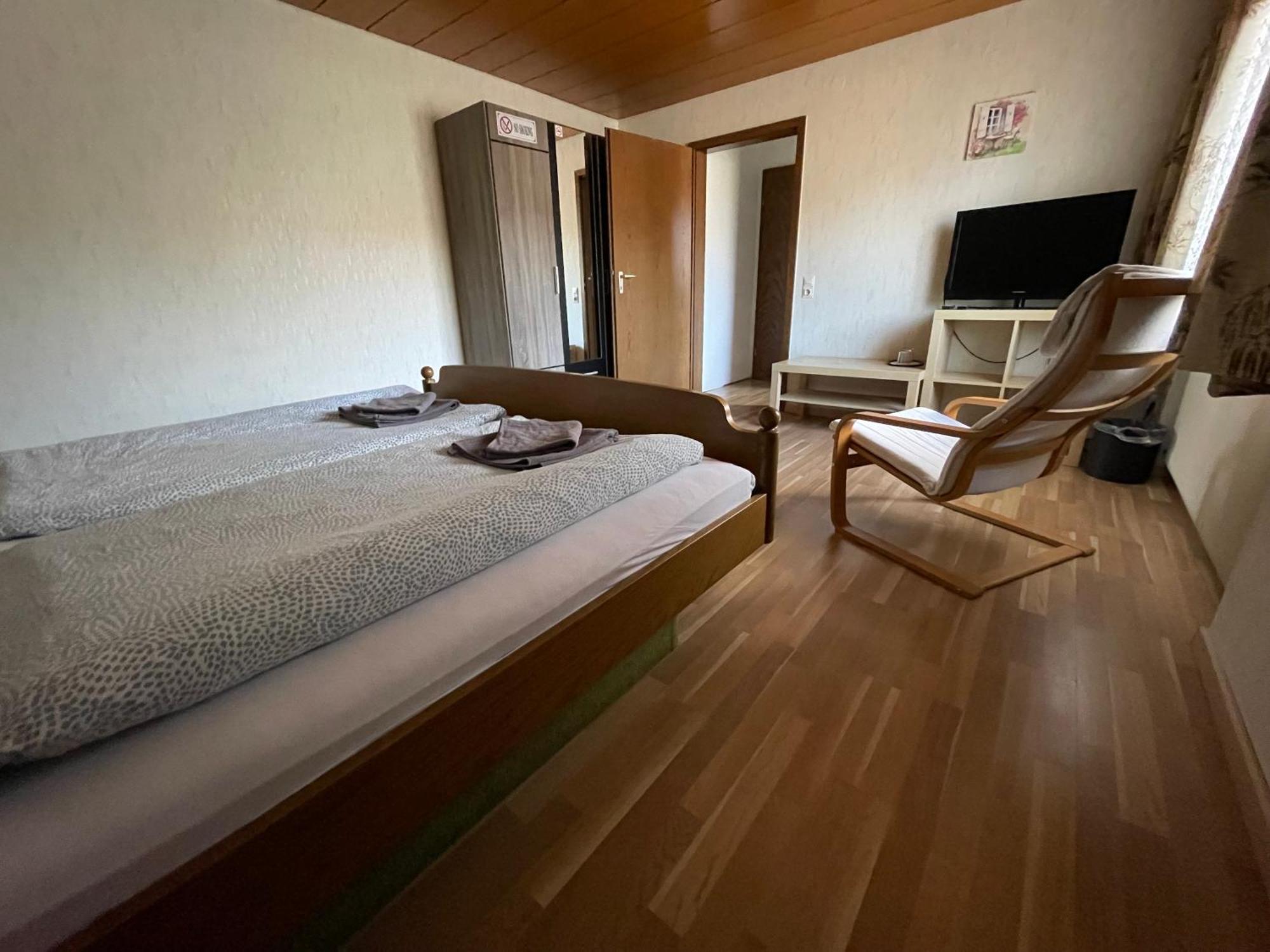 Beny Hotel Restaurant Hertingen Екстер'єр фото